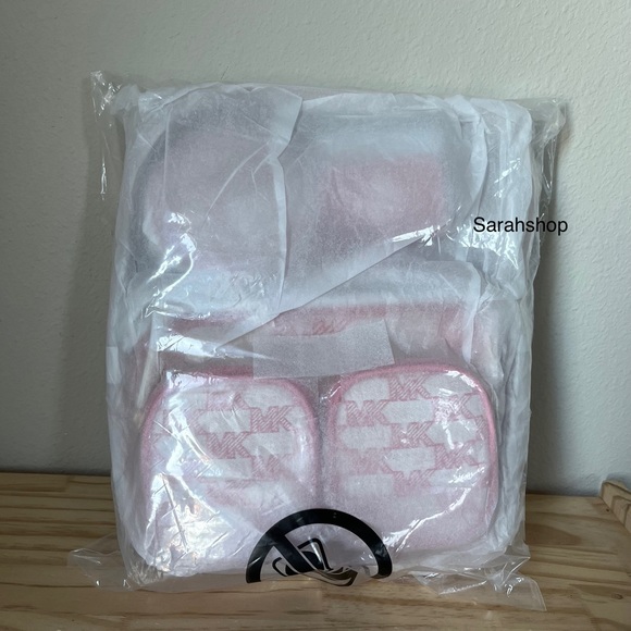 🌼Michael Kors Purse - Picture 16 of 16